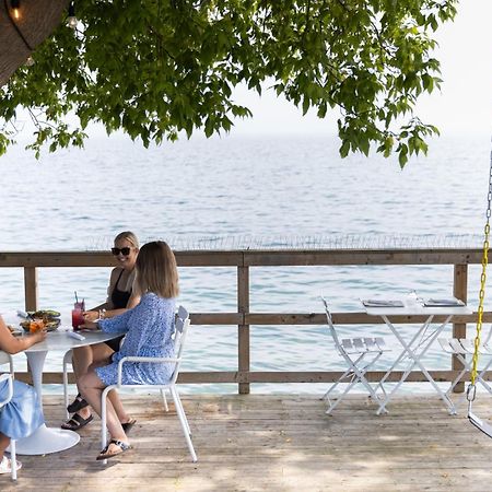 The Lakeside Prince Edward County Wellington Exteriör bild